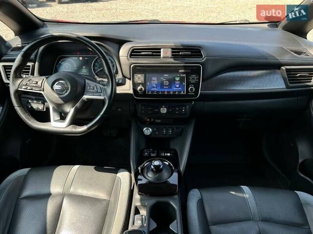 Червоний Ніссан Ліф, об'ємом двигуна 0 л та пробігом 93 тис. км за 14300 $, фото 5 на Automoto.ua