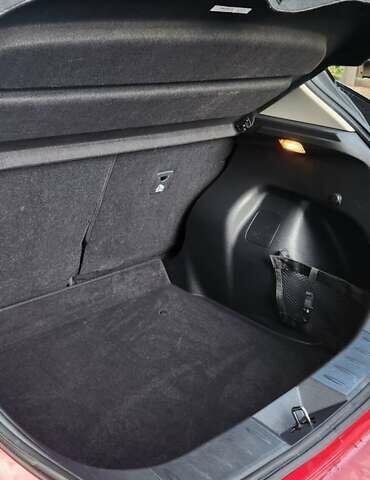 Красный Ниссан Лиф, объемом двигателя 0 л и пробегом 130 тыс. км за 10950 $, фото 21 на Automoto.ua