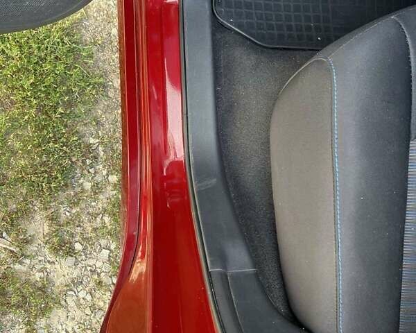 Красный Ниссан Лиф, объемом двигателя 0 л и пробегом 80 тыс. км за 13799 $, фото 9 на Automoto.ua