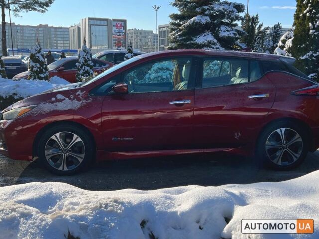 Красный Ниссан Лиф, объемом двигателя 40 л и пробегом 38 тыс. км за 14300 $, фото 3 на Automoto.ua