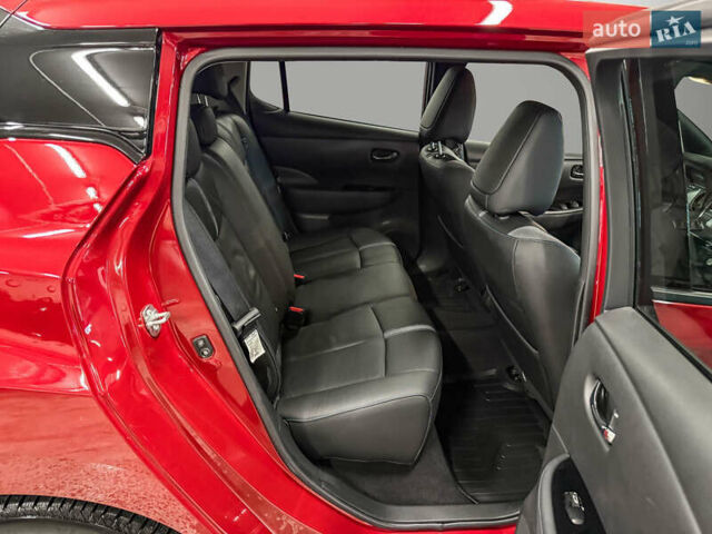 Красный Ниссан Лиф, объемом двигателя 0 л и пробегом 25 тыс. км за 8500 $, фото 21 на Automoto.ua