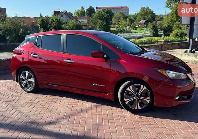 Красный Ниссан Лиф, объемом двигателя 0 л и пробегом 90 тыс. км за 11500 $, фото 7 на Automoto.ua