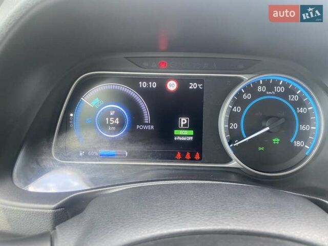 Червоний Ніссан Ліф, об'ємом двигуна 0 л та пробігом 93 тис. км за 14300 $, фото 9 на Automoto.ua