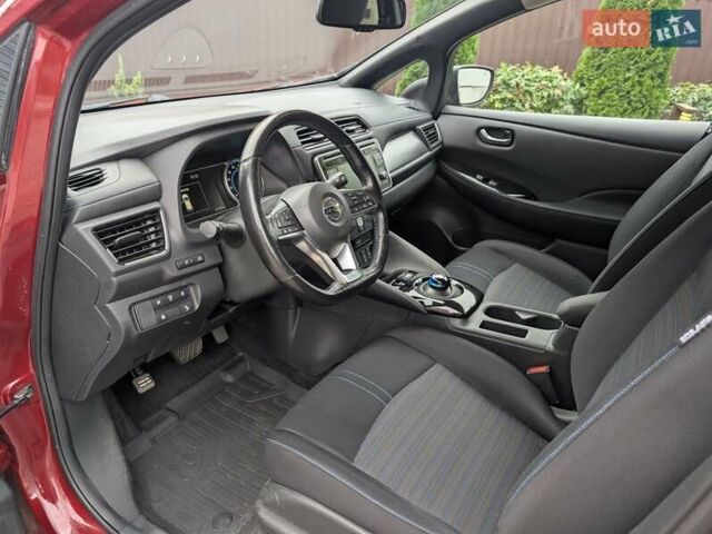 Червоний Ніссан Ліф, об'ємом двигуна 0 л та пробігом 127 тис. км за 11900 $, фото 20 на Automoto.ua