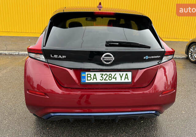 Червоний Ніссан Ліф, об'ємом двигуна 0 л та пробігом 74 тис. км за 14500 $, фото 4 на Automoto.ua