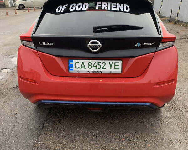 Красный Ниссан Лиф, объемом двигателя 0 л и пробегом 89 тыс. км за 12500 $, фото 7 на Automoto.ua