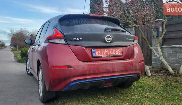 Красный Ниссан Лиф, объемом двигателя 0 л и пробегом 130 тыс. км за 10950 $, фото 5 на Automoto.ua