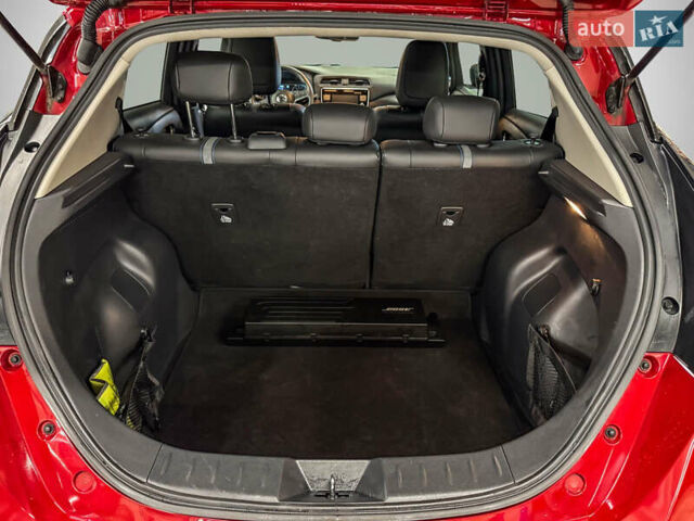 Красный Ниссан Лиф, объемом двигателя 0 л и пробегом 25 тыс. км за 8500 $, фото 24 на Automoto.ua