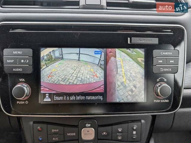 Червоний Ніссан Ліф, об'ємом двигуна 0 л та пробігом 127 тис. км за 11900 $, фото 35 на Automoto.ua