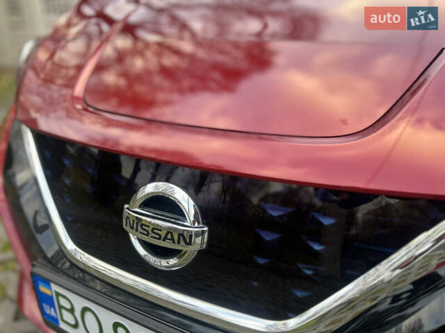 Красный Ниссан Лиф, объемом двигателя 0 л и пробегом 62 тыс. км за 11990 $, фото 20 на Automoto.ua