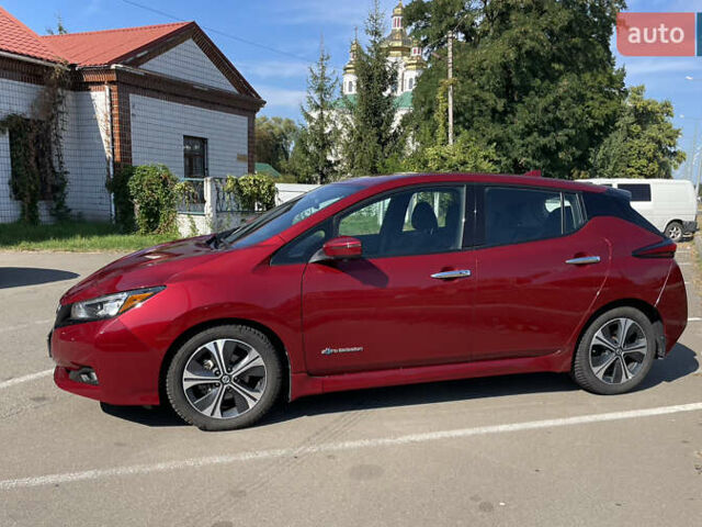 Красный Ниссан Лиф, объемом двигателя 0 л и пробегом 79 тыс. км за 13200 $, фото 4 на Automoto.ua