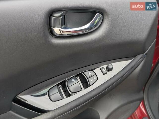 Червоний Ніссан Ліф, об'ємом двигуна 0 л та пробігом 127 тис. км за 11900 $, фото 22 на Automoto.ua