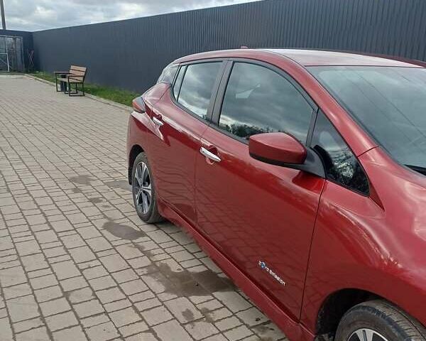 Ниссан Лиф 2019 в Тернополе на Automoto.ua Красный Ниссан Лиф, объемом двигателя 0 л и пробегом 29 тыс. км за 20100 $, фото 7 на Automoto.ua