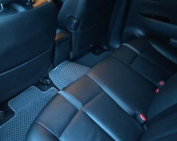 Червоний Ніссан Ліф, об'ємом двигуна 0 л та пробігом 210 тис. км за 12000 $, фото 21 на Automoto.ua