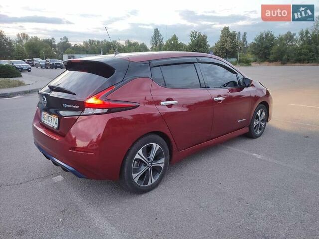 Червоний Ніссан Ліф, об'ємом двигуна 0 л та пробігом 210 тис. км за 12000 $, фото 4 на Automoto.ua