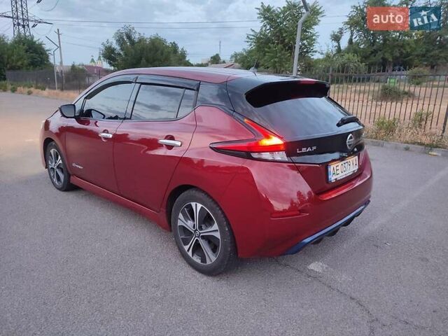 Червоний Ніссан Ліф, об'ємом двигуна 0 л та пробігом 210 тис. км за 12000 $, фото 12 на Automoto.ua