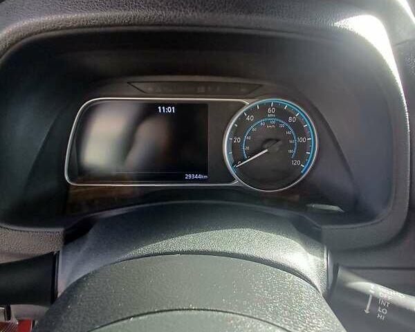 Ниссан Лиф 2019 в Тернополе на Automoto.ua Красный Ниссан Лиф, объемом двигателя 0 л и пробегом 29 тыс. км за 20100 $, фото 25 на Automoto.ua