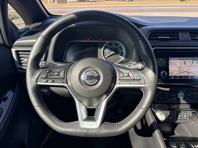 Червоний Ніссан Ліф, об'ємом двигуна 0 л та пробігом 47 тис. км за 9800 $, фото 11 на Automoto.ua