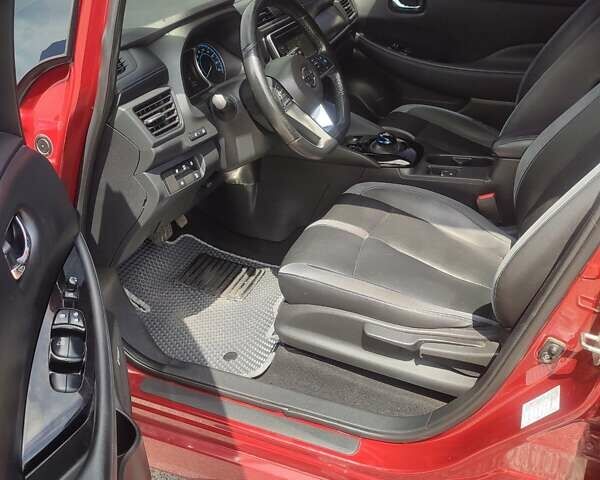 Червоний Ніссан Ліф, об'ємом двигуна 0 л та пробігом 210 тис. км за 12000 $, фото 19 на Automoto.ua