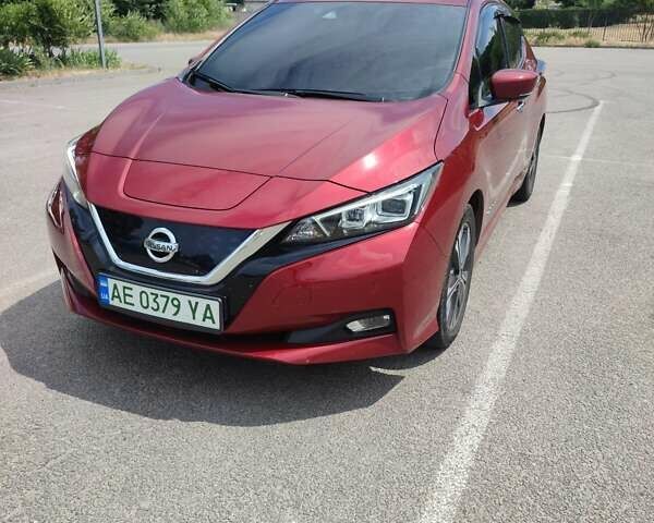 Червоний Ніссан Ліф, об'ємом двигуна 0 л та пробігом 210 тис. км за 12000 $, фото 14 на Automoto.ua