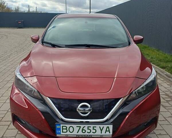 Ниссан Лиф 2019 в Тернополе на Automoto.ua Красный Ниссан Лиф, объемом двигателя 0 л и пробегом 29 тыс. км за 20100 $, фото 11 на Automoto.ua