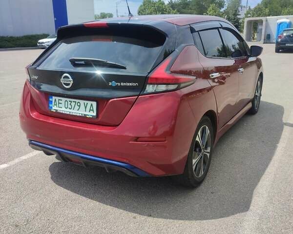 Червоний Ніссан Ліф, об'ємом двигуна 0 л та пробігом 210 тис. км за 12000 $, фото 8 на Automoto.ua
