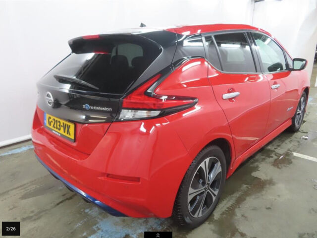 Красный Ниссан Лиф, объемом двигателя 0 л и пробегом 100 тыс. км за 14500 $, фото 1 на Automoto.ua