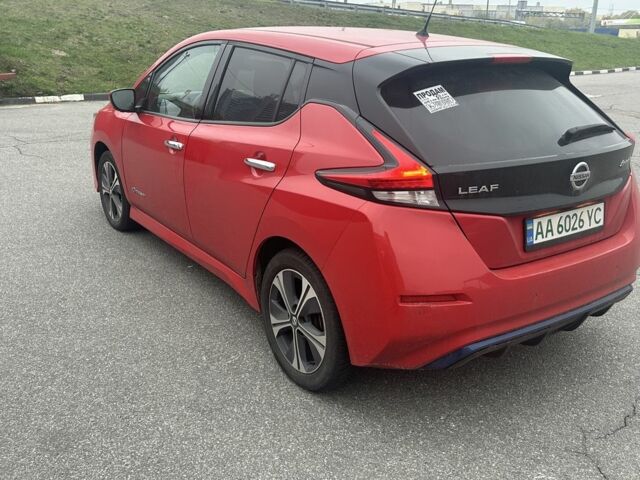 Червоний Ніссан Ліф, об'ємом двигуна 0 л та пробігом 128 тис. км за 12999 $, фото 3 на Automoto.ua