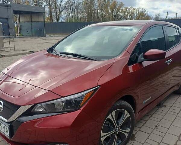 Ниссан Лиф 2019 в Тернополе на Automoto.ua Красный Ниссан Лиф, объемом двигателя 0 л и пробегом 29 тыс. км за 20100 $, фото 9 на Automoto.ua