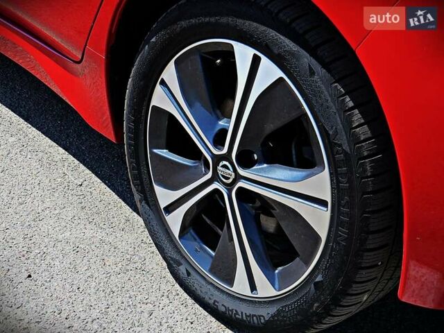 Красный Ниссан Лиф, объемом двигателя 0 л и пробегом 93 тыс. км за 15300 $, фото 4 на Automoto.ua