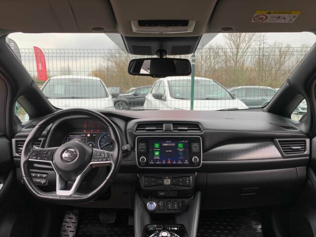 Красный Ниссан Лиф, объемом двигателя 0 л и пробегом 81 тыс. км за 14199 $, фото 23 на Automoto.ua