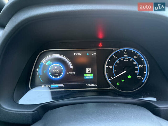 Червоний Ніссан Ліф, об'ємом двигуна 0 л та пробігом 30 тис. км за 12000 $, фото 14 на Automoto.ua