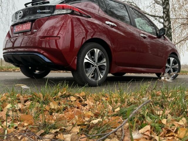 Красный Ниссан Лиф, объемом двигателя 4 л и пробегом 29 тыс. км за 12300 $, фото 17 на Automoto.ua