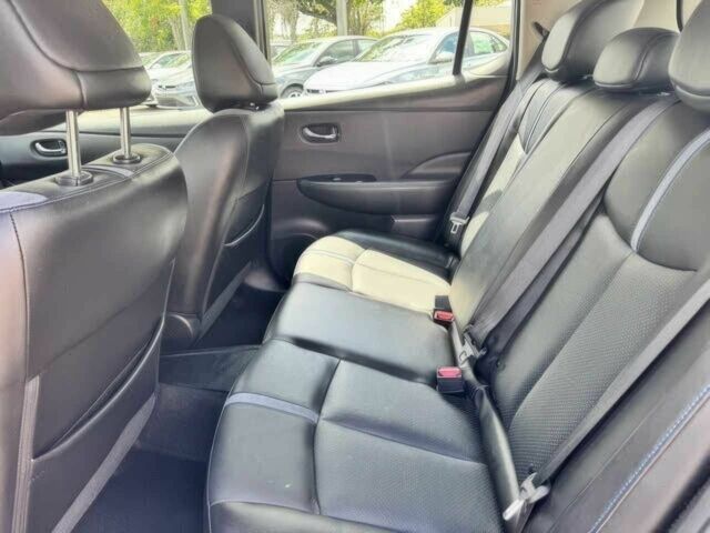 Красный Ниссан Лиф, объемом двигателя 0 л и пробегом 48 тыс. км за 13200 $, фото 9 на Automoto.ua