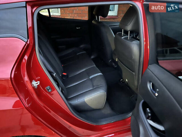Красный Ниссан Лиф, объемом двигателя 0 л и пробегом 63 тыс. км за 14150 $, фото 17 на Automoto.ua