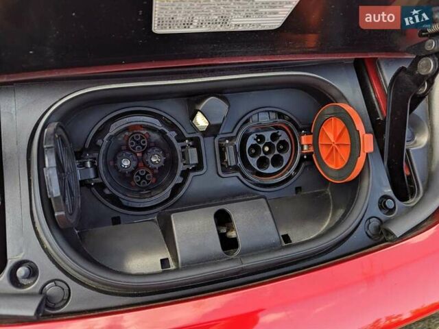 Красный Ниссан Лиф, объемом двигателя 0 л и пробегом 70 тыс. км за 16300 $, фото 5 на Automoto.ua