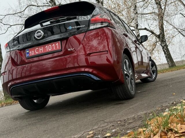 Красный Ниссан Лиф, объемом двигателя 4 л и пробегом 29 тыс. км за 12300 $, фото 16 на Automoto.ua