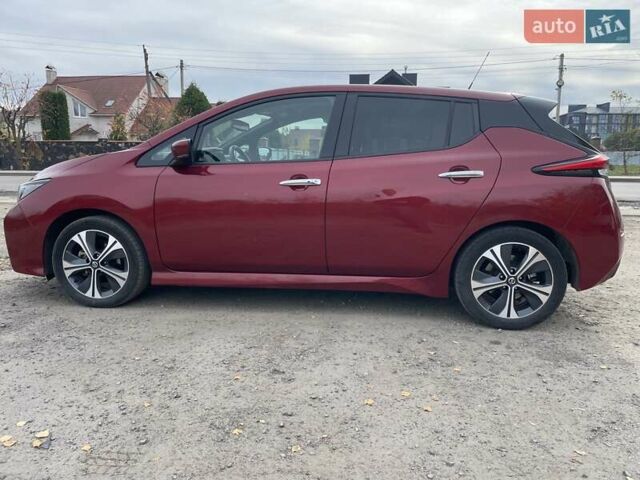 Красный Ниссан Лиф, объемом двигателя 0 л и пробегом 100 тыс. км за 12300 $, фото 6 на Automoto.ua