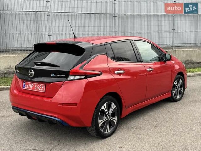 Красный Ниссан Лиф, объемом двигателя 0 л и пробегом 120 тыс. км за 14900 $, фото 4 на Automoto.ua