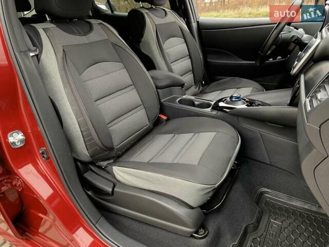 Красный Ниссан Лиф, объемом двигателя 0 л и пробегом 81 тыс. км за 14199 $, фото 38 на Automoto.ua