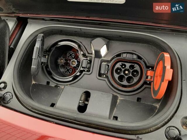 Красный Ниссан Лиф, объемом двигателя 0 л и пробегом 81 тыс. км за 14199 $, фото 62 на Automoto.ua