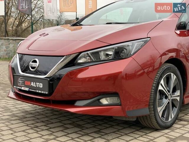Красный Ниссан Лиф, объемом двигателя 0 л и пробегом 81 тыс. км за 14199 $, фото 10 на Automoto.ua