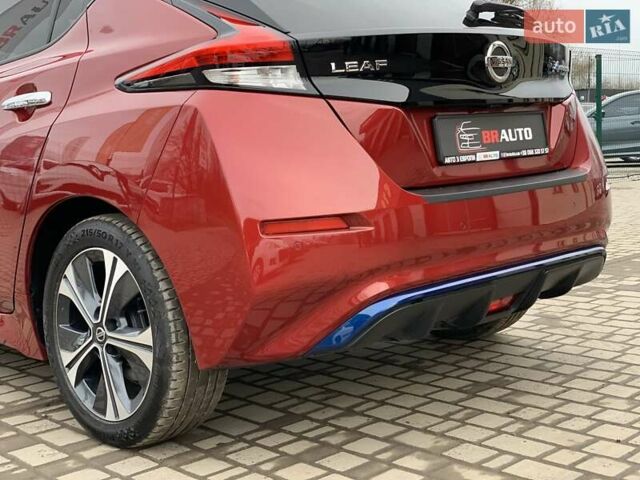 Красный Ниссан Лиф, объемом двигателя 0 л и пробегом 81 тыс. км за 14199 $, фото 21 на Automoto.ua