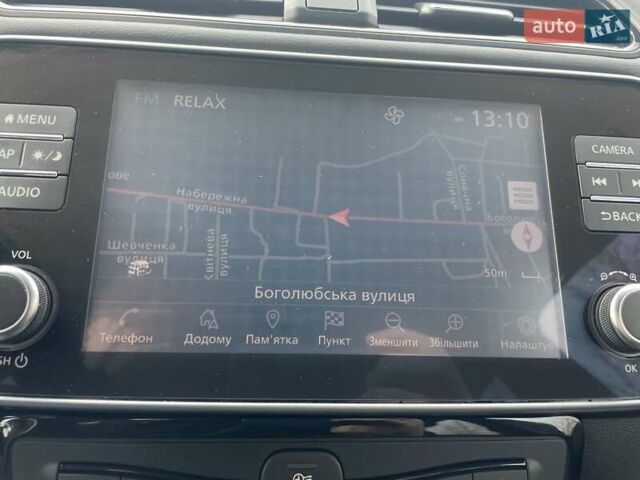 Красный Ниссан Лиф, объемом двигателя 0 л и пробегом 100 тыс. км за 12300 $, фото 14 на Automoto.ua