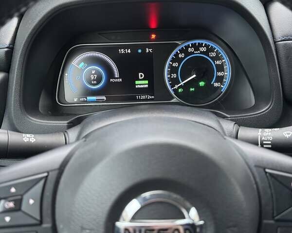 Красный Ниссан Лиф, объемом двигателя 0 л и пробегом 111 тыс. км за 13300 $, фото 15 на Automoto.ua