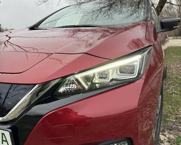 Красный Ниссан Лиф, объемом двигателя 0 л и пробегом 111 тыс. км за 13300 $, фото 9 на Automoto.ua