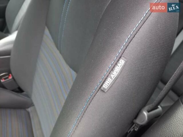 Красный Ниссан Лиф, объемом двигателя 0 л и пробегом 21 тыс. км за 18600 $, фото 29 на Automoto.ua