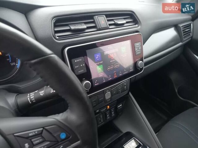 Красный Ниссан Лиф, объемом двигателя 0 л и пробегом 21 тыс. км за 18600 $, фото 42 на Automoto.ua