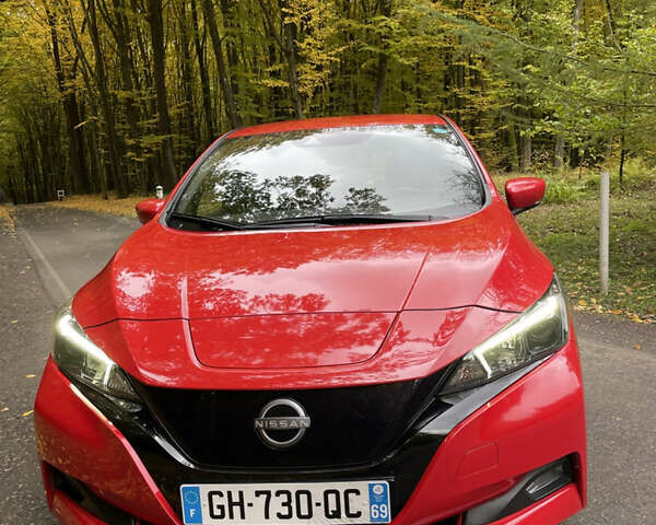 Красный Ниссан Лиф, объемом двигателя 0 л и пробегом 77 тыс. км за 14700 $, фото 8 на Automoto.ua