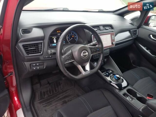 Красный Ниссан Лиф, объемом двигателя 0 л и пробегом 21 тыс. км за 18600 $, фото 40 на Automoto.ua